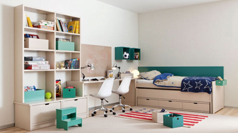 dormitorio juvenil compartido con cama nido y almacenamiento en madera de haya