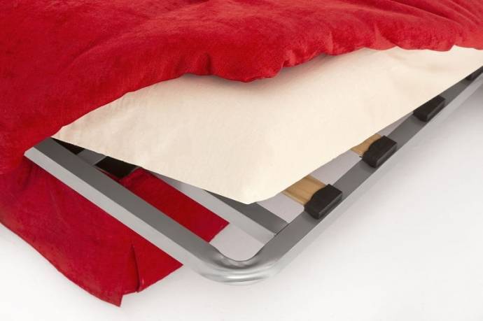 Cómo limpiar tu sofá cama y no estropearlo