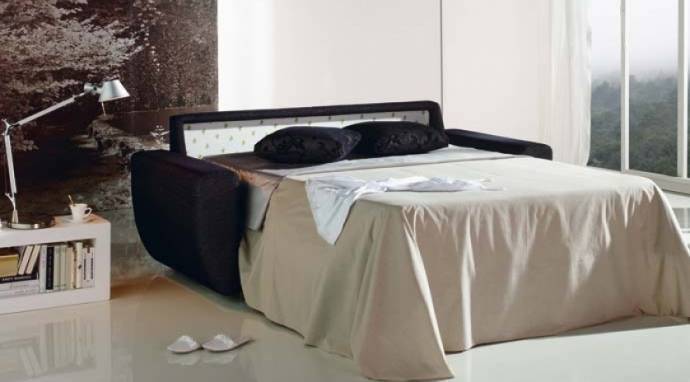 8 razones por los que los sofás cama son ideales para dormir en pareja