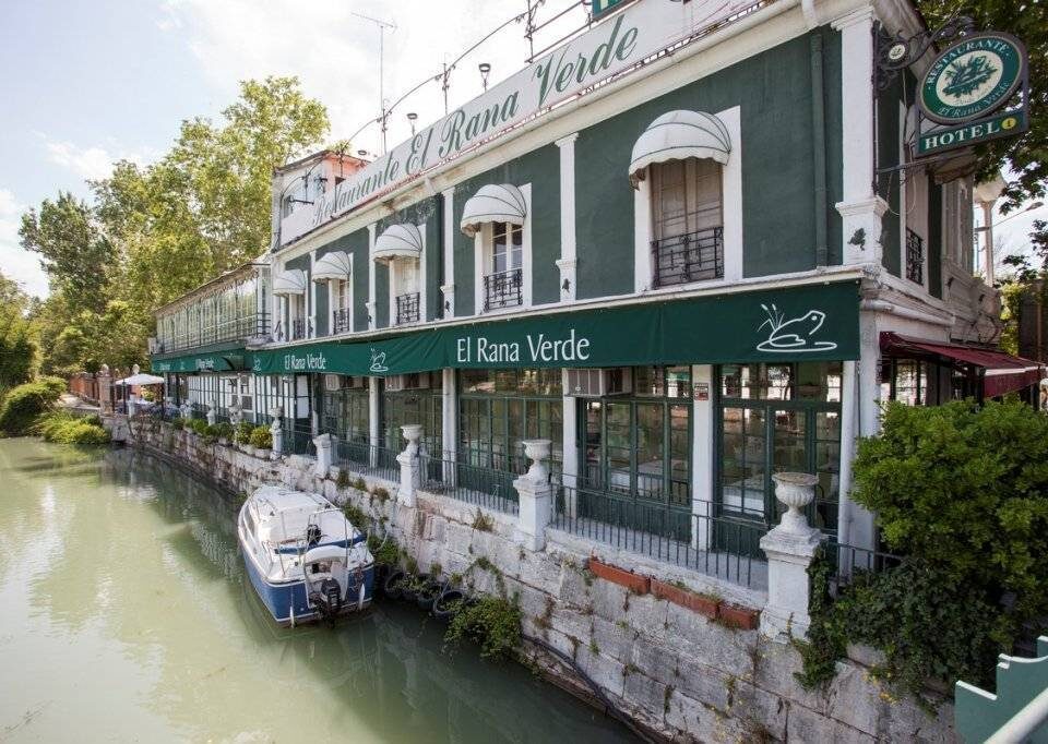 hotel jardin de aranjuez sofas camas cruces
