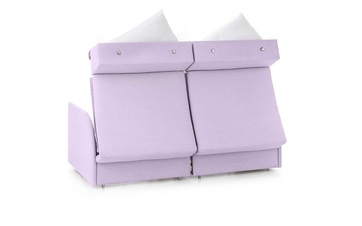 Sofá cama gemelas con apertura independiente, diseño compacto y estructura reforzada, ideal para espacios pequeños. Diseño medio abierto.