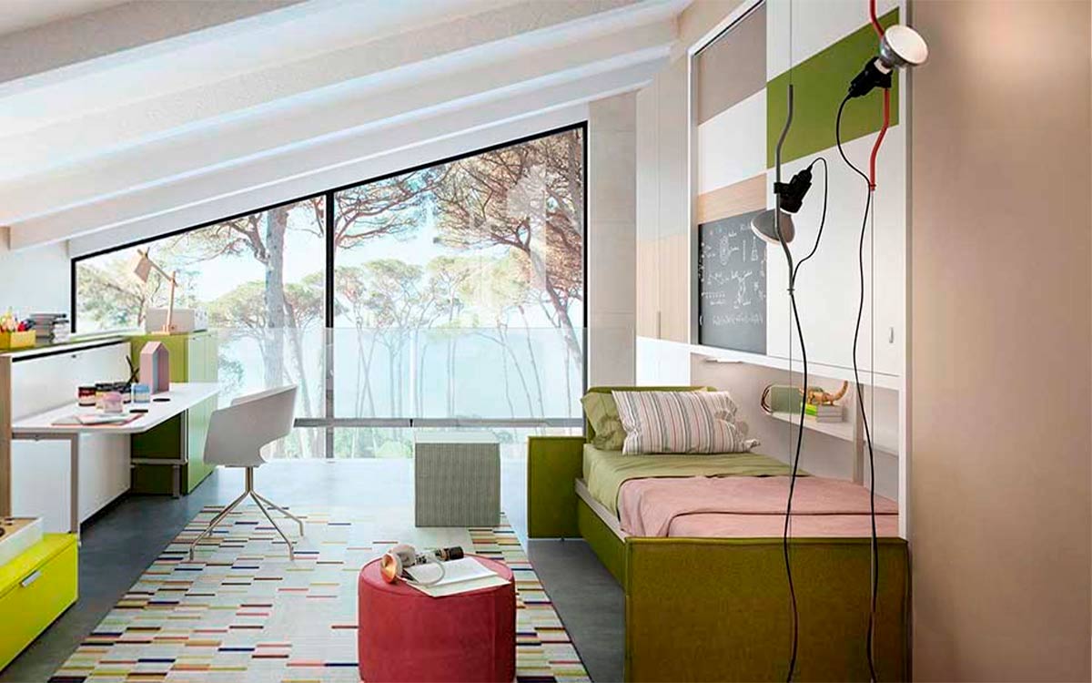 Mueble cama horizontal autoportante con sofá y armario superior de estilo minimalista.
